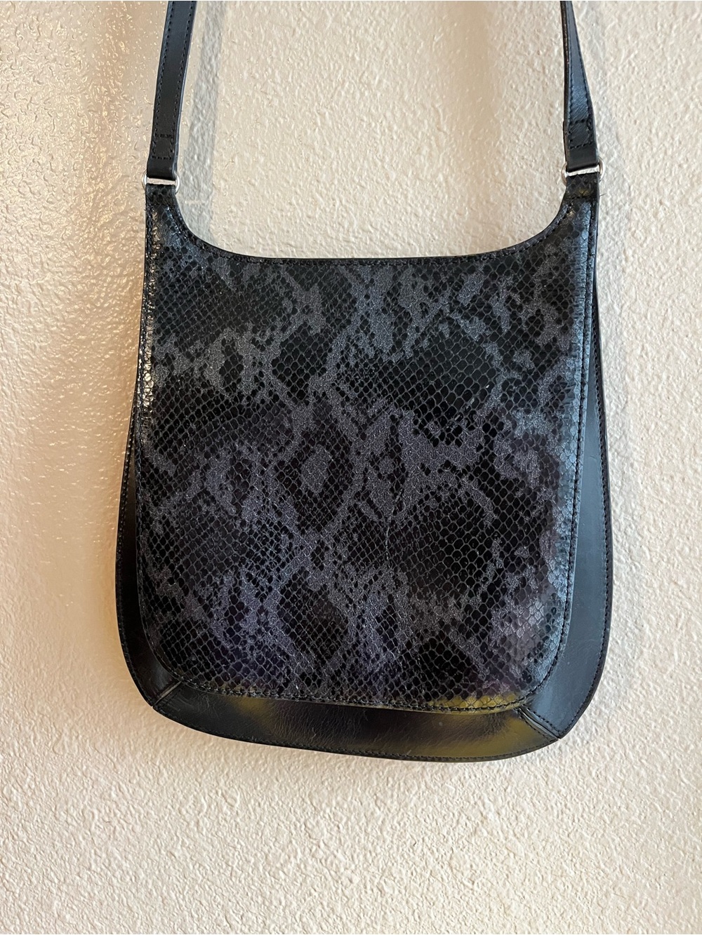 Vintage Fossil Black Snake-Embossed Slim Crossbody Bag